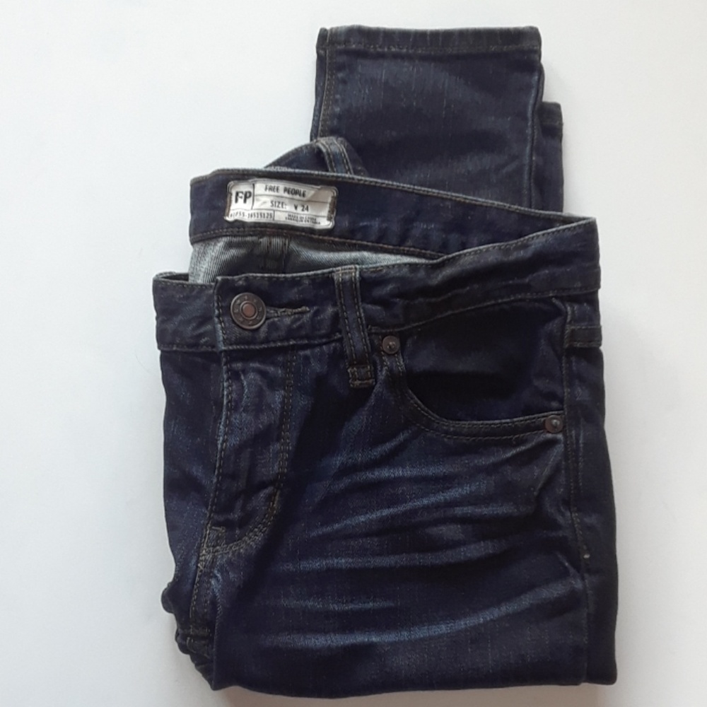 Free People Dark Wash Skinny Jeans size 24
